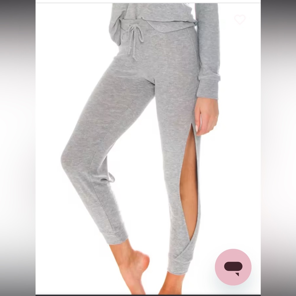 Chaser Cozy Knit‎ Open Vent Jogger set in a baby blueish gray color size medium